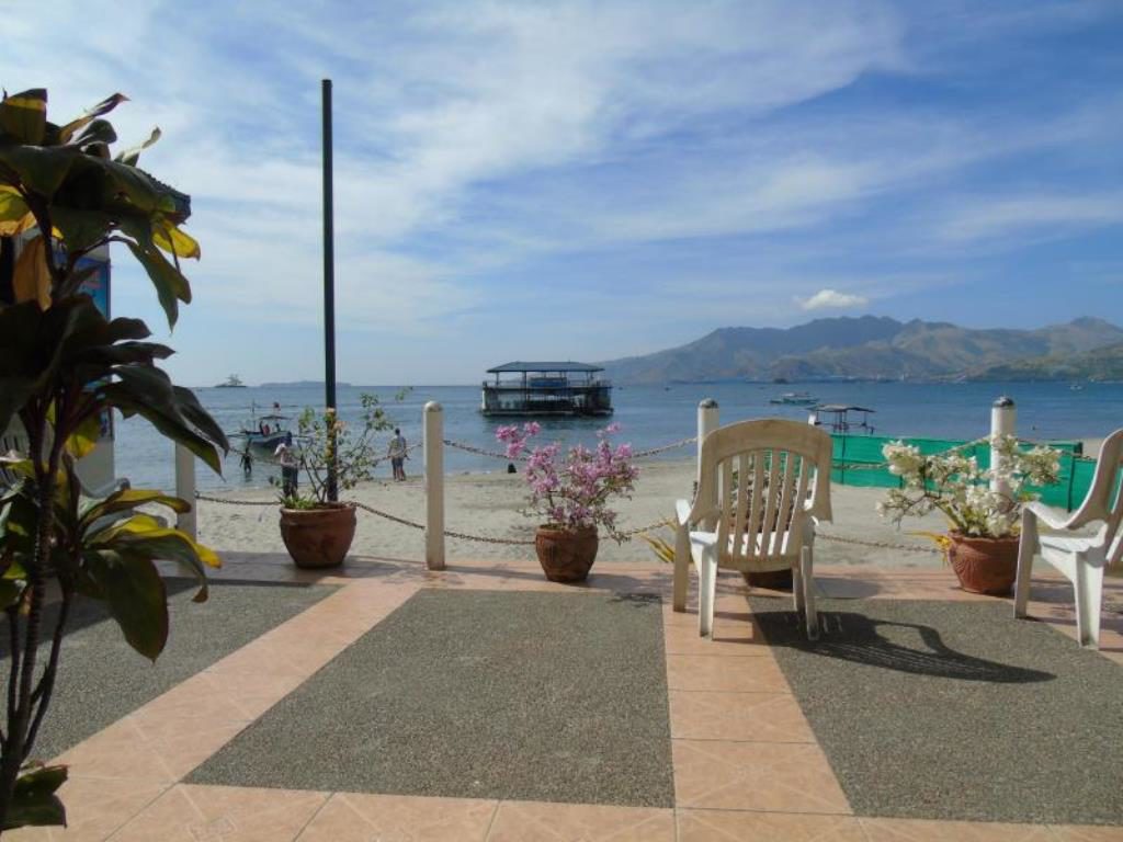 Blue Rock Beach Resort 