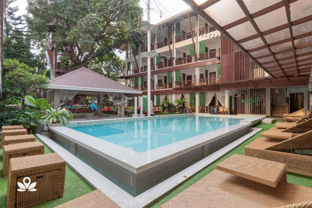 Selah Garden Hotel