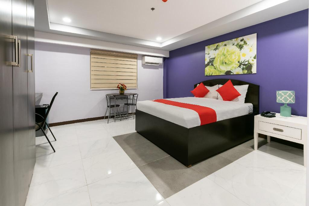 OYO 171 Amore Hotel