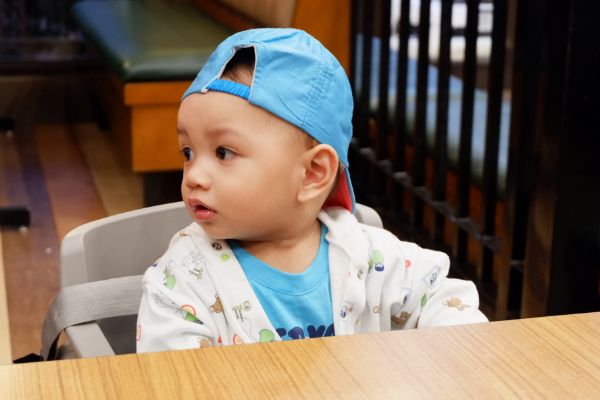 Shakeys