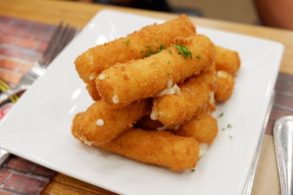 Shakeys