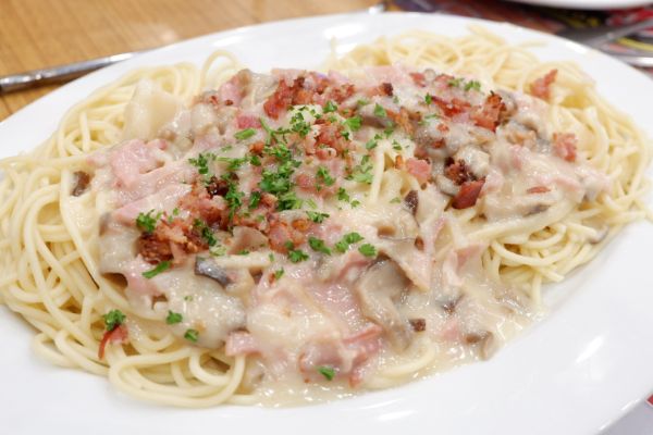 Shakeys