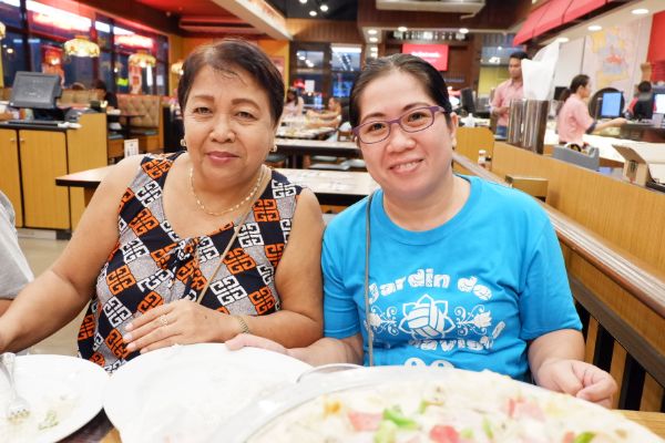 Shakeys