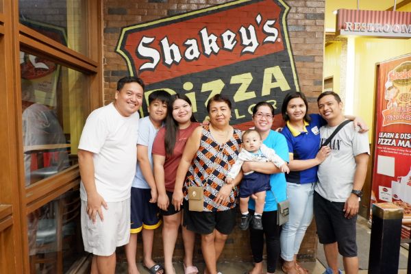 Shakeys
