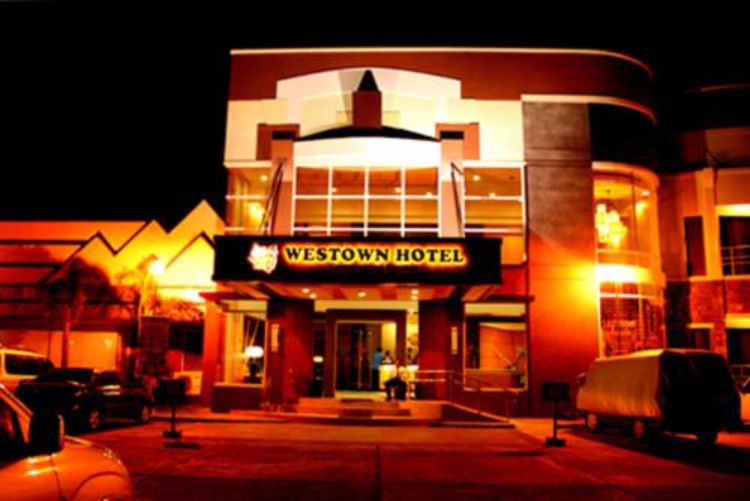 MO2 Westown Hotel Mandalagan