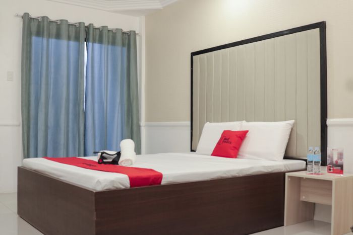 RedDoorz Premium @ Wireless Mandaue
