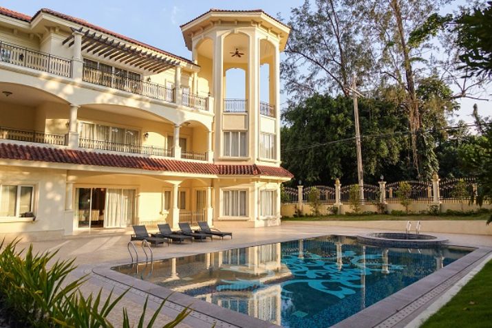Fontana Hotel and Villas