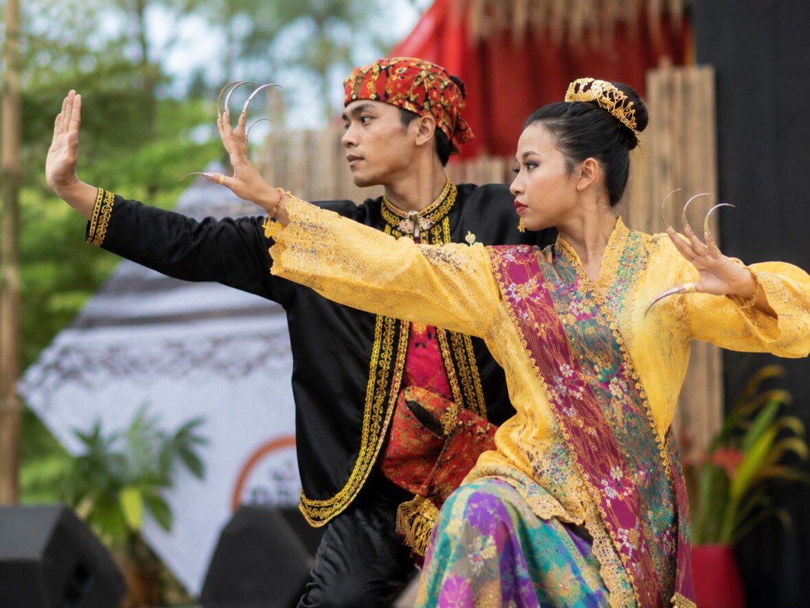 Pangalay dance